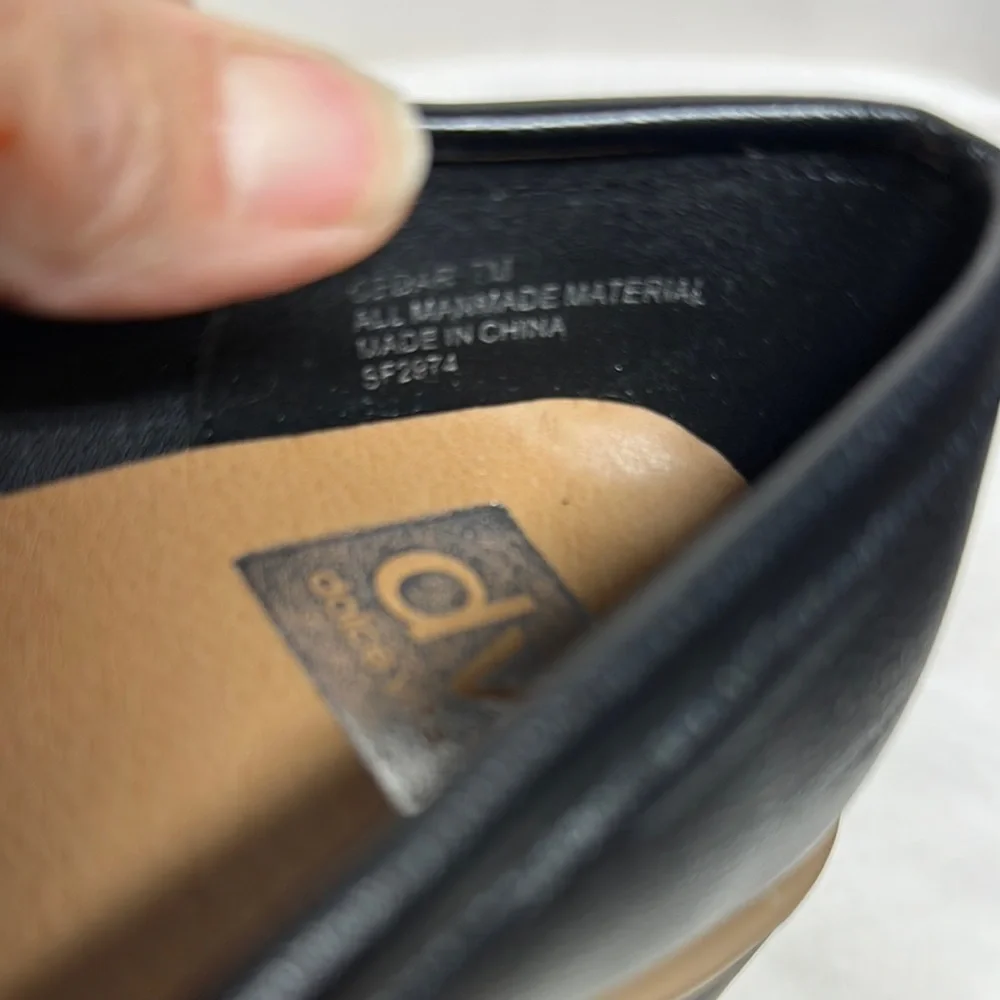 DV by Dolce Vita Black Flats for Effortless Style